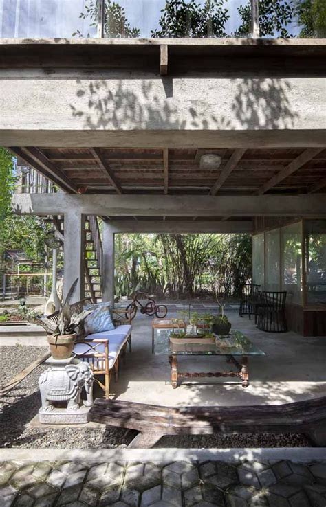 A Filipino Bahay Kubo With Modern Industrial Touches Simple House