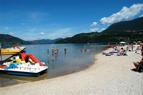 Het Strand Van Het Meer Van Caldonazzo Valsugana Trentino Hotel