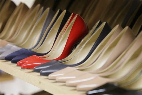 Are High Heel Dress Codes Sexist Uk Lawmakers Hold Debate The Denver