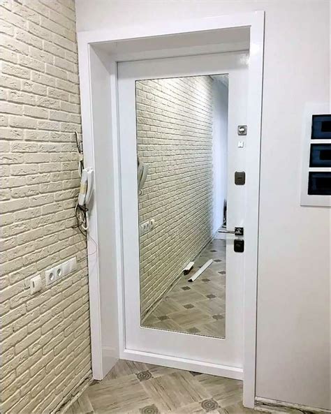 Входная дверь с зеркалом Вместо стандартного глазка видео звонок Interior Door Styles