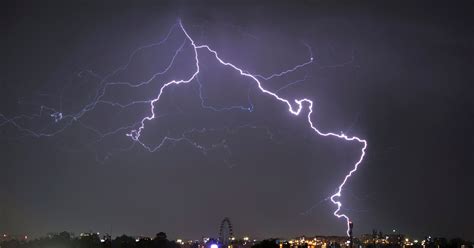 Scientists Guide Lightning Strikes Using Lasers For 1st Time Ntd