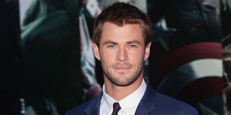Chris Hemsworth Jokes Special Effects Are To Thank For His Rippling