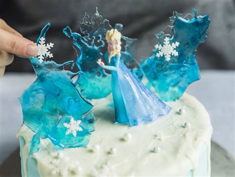 Ich möchte eine frozen fever torte basteln und bin am überlegen, aus zeitgründen einen edible caketopper für den obersten kuchen zu verwenden (und. Inspiration Kohl natürlich elsa torte online bestellen ...