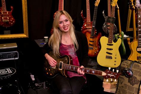 Jessica Gardlund Gitarre Girls Bass