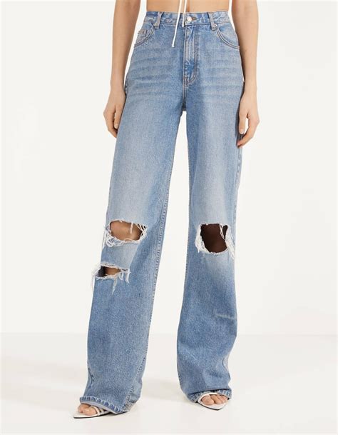 The 90s Trend Baggy Jeans Best 90s Fashion Trends To Wear Now