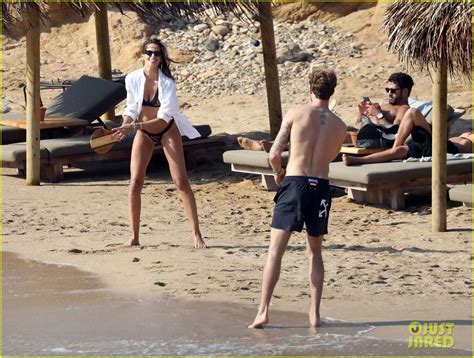 Model Izabel Goulart And Fiance Kevin Trapp Flaunt Pda And Play Paddle Ball