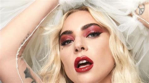 Lady Gaga Lanzó Su Excéntrica Colección De Maquillaje El Aconquija