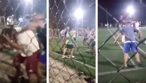 VIDEO Batalla campal en un complejo de canchas de fútbol El Diario