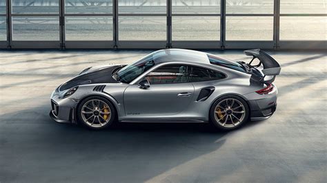 Here Are The Top 5 Reasons Youll Love The Porsche 911 Gt2 Rs