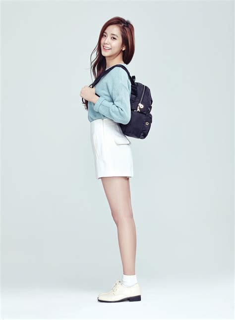 [k pop] kim jisoo หนึ่งในสมาชิก yg new girl group black pink leader fashion blackpink jisoo
