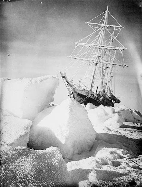 Endurance In The Ice Photo By Frank Hurley 1915 All 25 Men