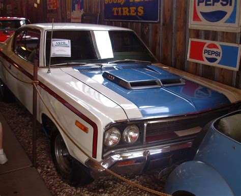 Museum Classics: The Pioneer Auto Show in Murdo, South Dakota