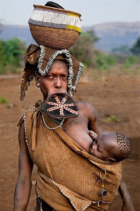 Mursi Woman Ethiopia In 2020 African People African Culture African Women