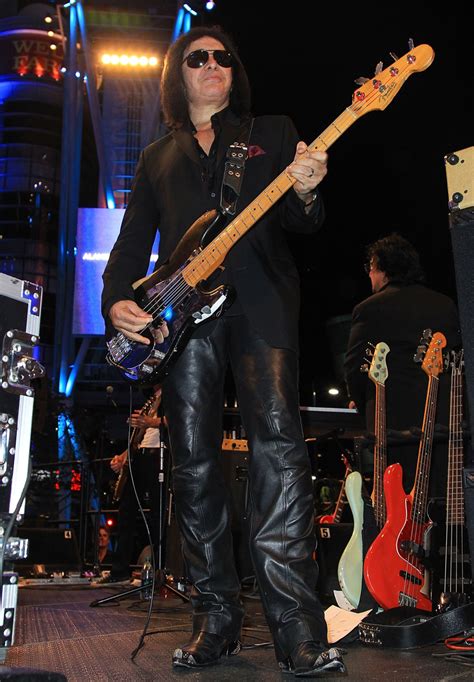 Gene Simmons Bass Guitars Equipboard