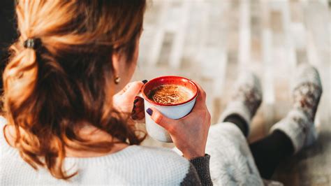 Frau Die Kaffee Trinkt · Kostenloses Stock Foto