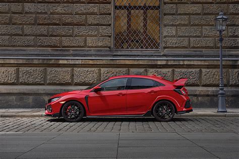 Honda Civic Type R Specs And Photos 2017 2018 2019