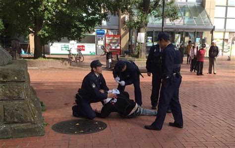 学习进行时 高层 全球连线 理论 网评 法治 人事 廉政 地方 港澳 台湾 教育 科普 体育 直播 访谈 数据 图片 广播 信息化 中央文件+. 「助けてくれ～」 繁華街に響いた悲鳴 記者が遭遇した殺人未遂 ...