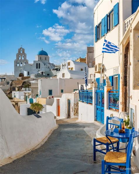 10 Alasan Banyak Wisatawan Liburan Ke Santorini Yunani