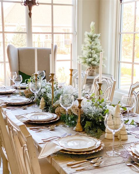 Silver And Gold Christmas Tablescape Christmas Table Setting Ideas
