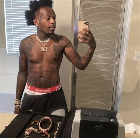 sauce walka 2023 single net worth tattoos smoking and body facts taddlr