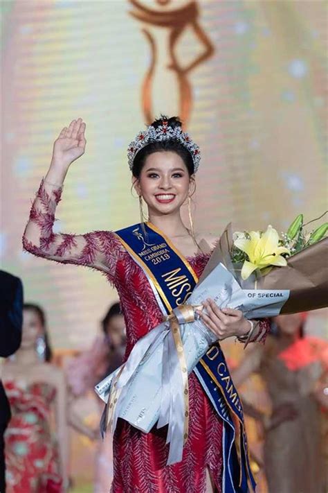 Miss grand malaysia 2019 será la 3° edición del certamen miss grand malaysia y se realizará el 28 de abril de 2019 en meritz hotel miri, miri, sarawak. Det Sreyneat crowned Miss Grand Cambodia 2019