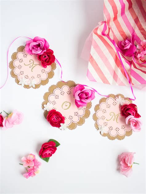 Check spelling or type a new query. DIY Mother's Day Gift - Floral Mom Garland | Design Improvised