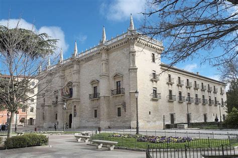 Colegio De Santa Cruz Fachada 1491 Lorenzo Vázquez