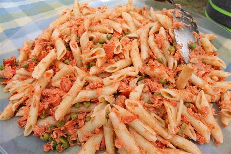 Place on a serving dish and garnish with capers and diced red onion. Smoked salmon pasta salad -- Lunch Idea | Seafood, Smoked ...