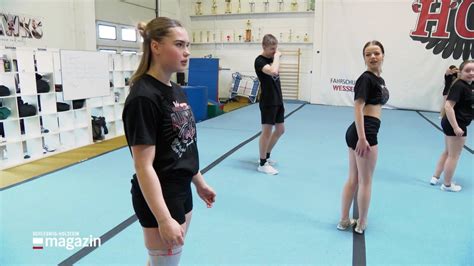 Schleswig Holstein Magazin Kieler Cheerleaderinnen Trainieren Für Die