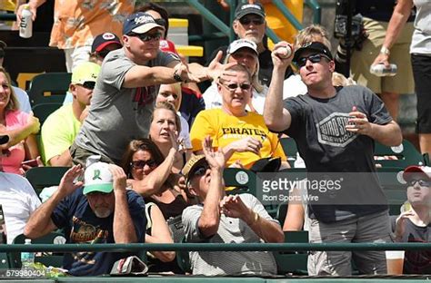 Baseball Stadium Crowd Catch Photos And Premium High Res Pictures Getty Images