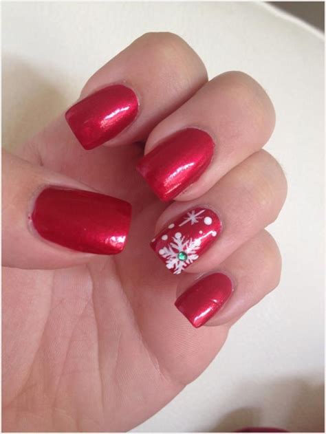 This product has such good shine and wear. Wonderful Images Nail Art Red christmas Tips in 2020 | Red christmas nails, Christmas nail ...
