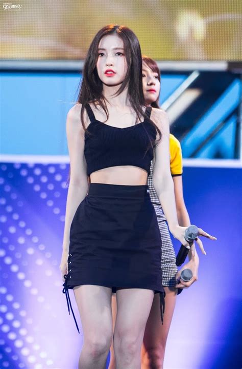 10 Times Oh My Girls Arin Showed Off Her Tiny Ant Waist Koreaboo