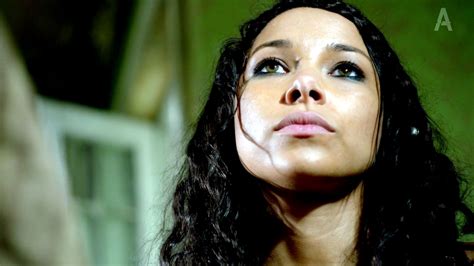 Jessica Parker Kennedy And Hannah New Black Sails S1e2