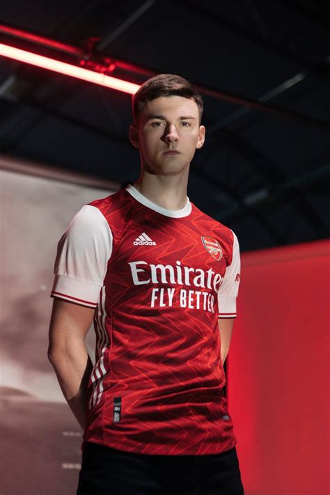 Shop all tierney items at arsenaldirect the defender was born in the isle of man and had been with his boyhood club since the age of seven. Kieran Tierney Arsenal : Kieran Tierney Biography ...
