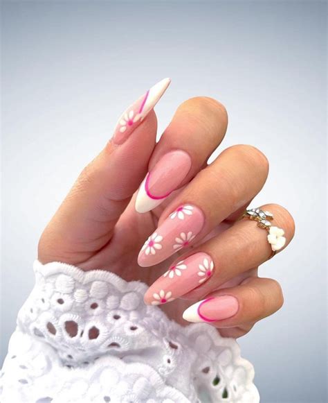 45 Pretty Nail Designs For Spring — White Floral French Tips