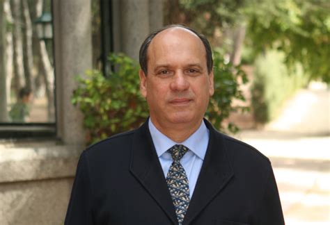 El Profesor Guillermo Calleja Imparte Una Conferencia Dentro Del Ciclo