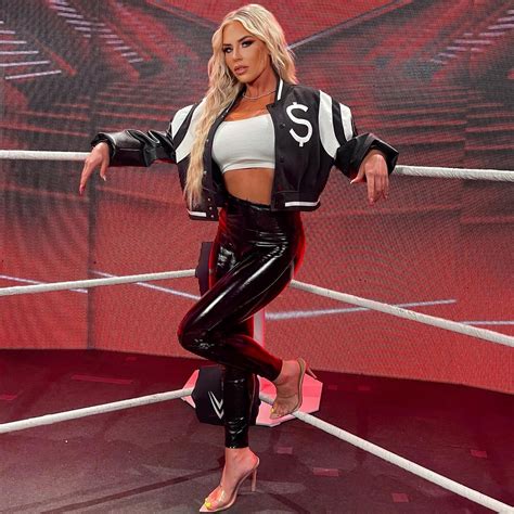 Dana Brooke R WrestlingAndMMAFeet