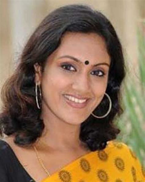 Tamil Actress Devadarshini Photos Gallery Udhayanila Groups