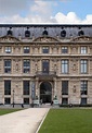 Le ministère de la Culture lance le projet « École du Louvre 2021