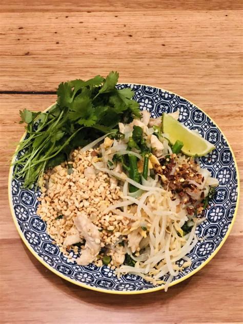 Authentic Pad Thai Recipe Mrsfoodiemumma Thai Recipe