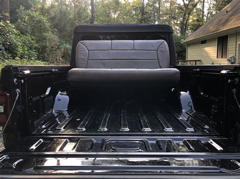 Jeep Gladiator Bed Seats Vlr Eng Br