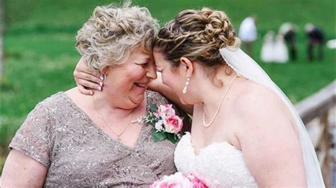 How A Legally Blind Mom Got To See Daughter Walk Down The Aisle 6abc