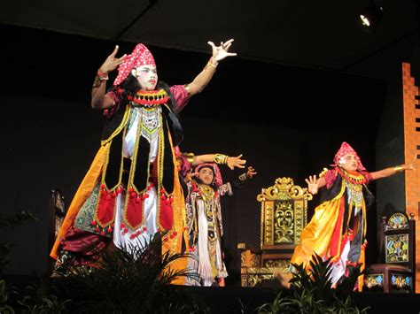 Janger Banyuwangi Seni Tradisional Paduan Budaya Jawa Dan Bali Taman