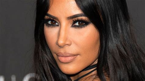 Kim Kardashian Flaunts Iconic Curves In Valentine S Day Underwear Sqandal