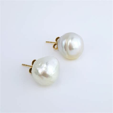 White Baroque South Sea Pearls With Vintage Sulawesi Gold Beads 18kt