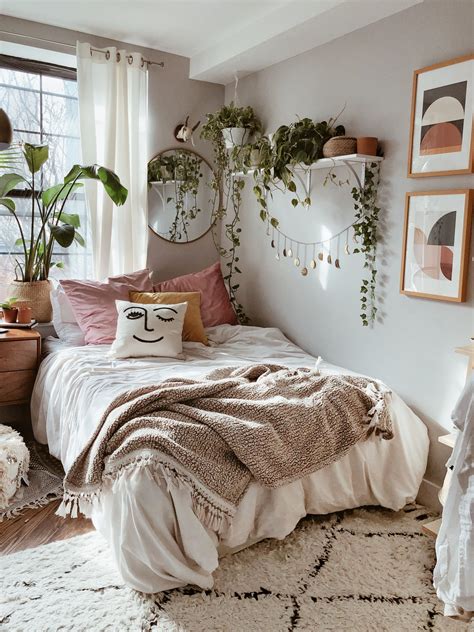 Aesthetic Minimalist Plant Bedroom Decor Trendecors
