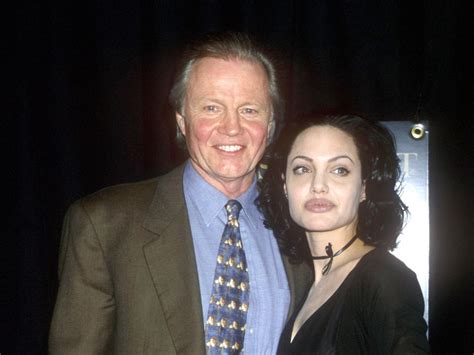 Jon Voight Hits Out At Daughter Angelina Jolies ‘lies About Israel