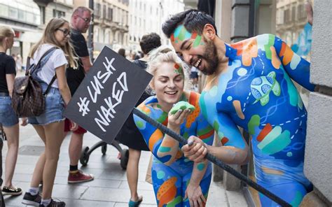 Lush Launch First ‘naked Shop For World Oceans Day London Evening Standard Evening Standard