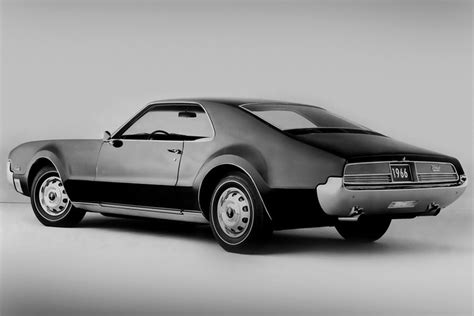 The Oldsmobile Toronado Made Front Wheel Drive Cool Muscle Car Monday