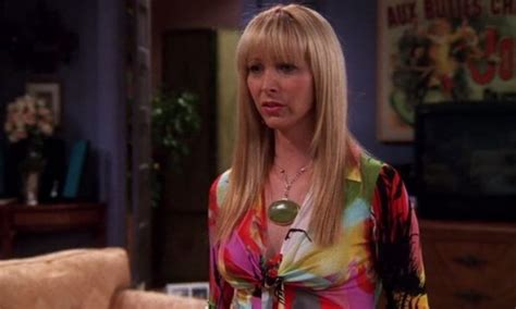 Lisa Kudrow Reveals Horrible Sexist Comment Said To Her By Friends